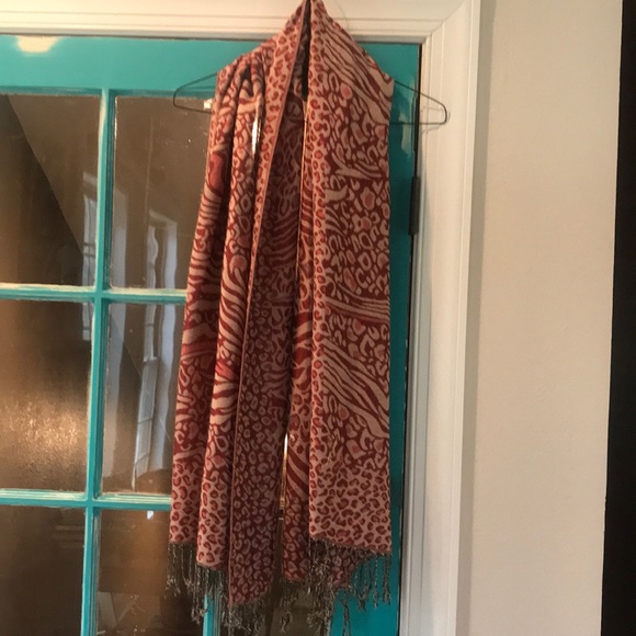 Scarf/ wrap - Picture 3 of 3